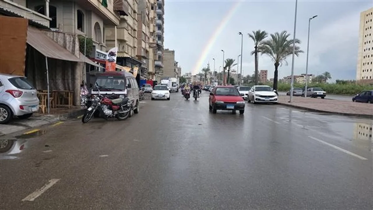 أمطار رعدية تضرب مناطق جديدة خلال الساعات المقبلة وفقاً لتوقعات الطقس